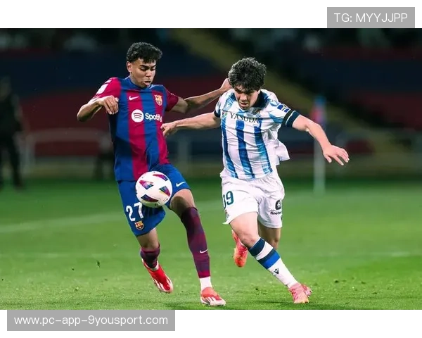 巴萨中场抢断后快速推进形成绝佳机会——从抢断到终结的节拍艺术